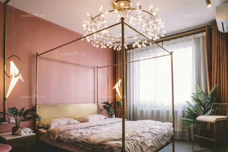 大連民宿老板娘用金屬絲絨，把小房間裝修成我住不起的樣子