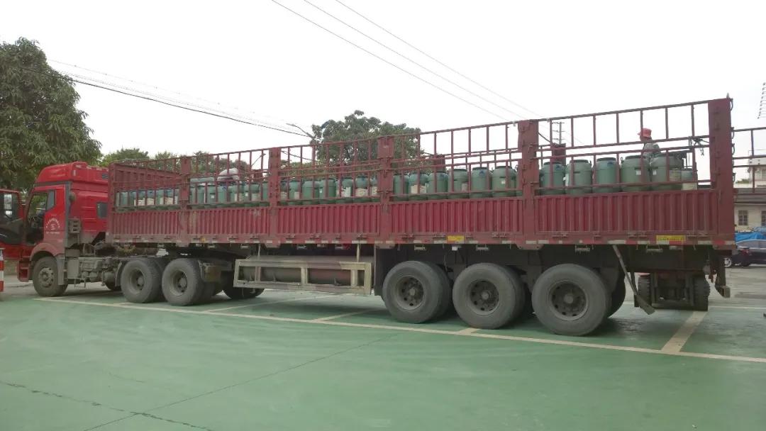 節(jié)后復(fù)工大單 | 今天，又有30噸萬(wàn)磊無(wú)阻力真石漆即將為你的新家添磚加瓦